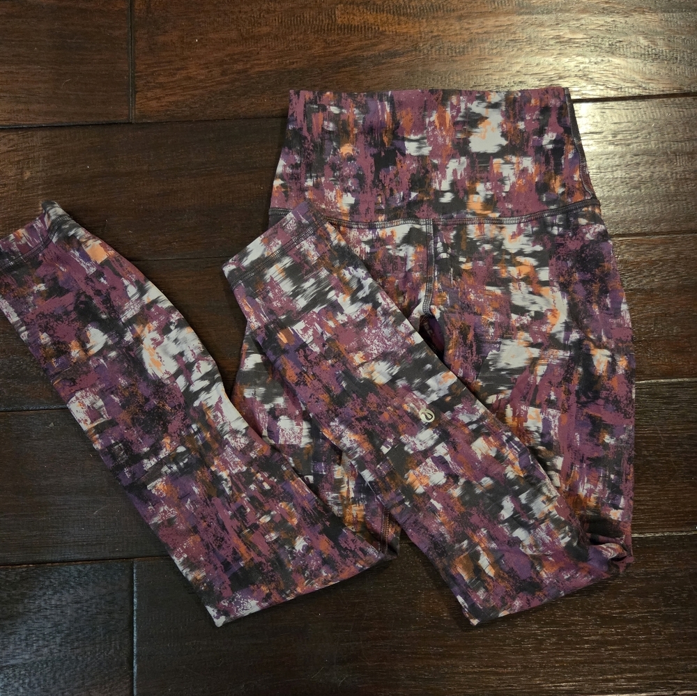 Lululemon Wunder Train High-Rise Tights in a 25-inch length and multicolor Size